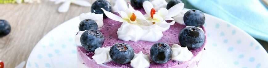 Raw Blueberry Vanilla Cheesecake