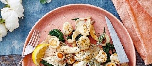 Sauteed Scallops With Mushrooms and Spinach